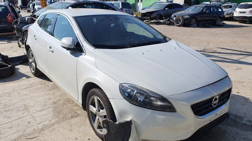 Aeroterma Volvo V40 2012 hatchback 1.6 d D2