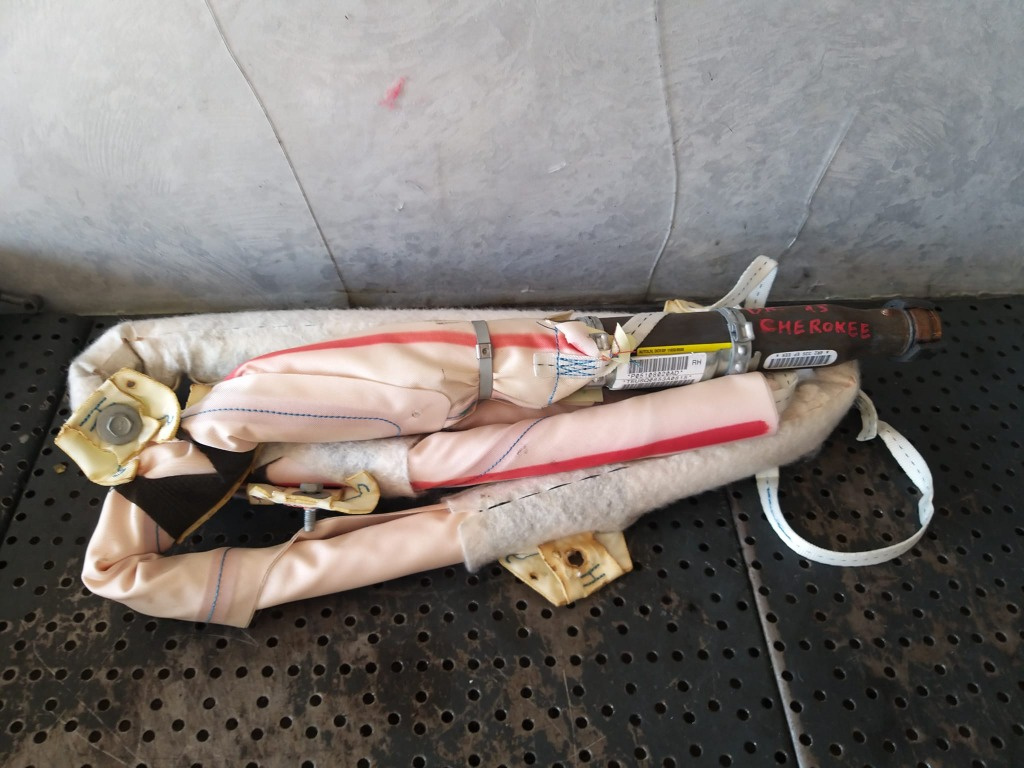 Airbag cortina dreapta jeep grand cherokee 4 wk wk2 p05108020ad
