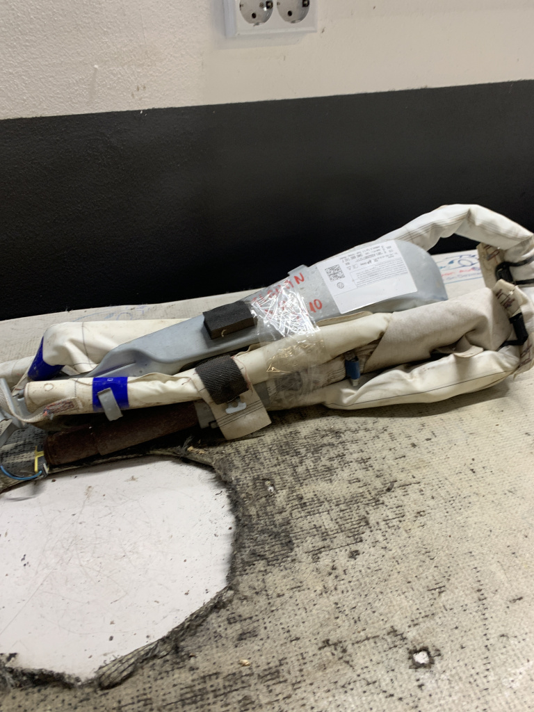 Airbag cortina dreapta Volkswagen Tiguan - Motorina 2010, 5N0880742F