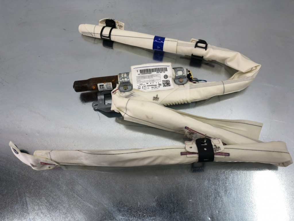 Airbag cortina dreapta VW Golf 6, 2.0 GTD, DSG sedan 2009 (5K6880742)