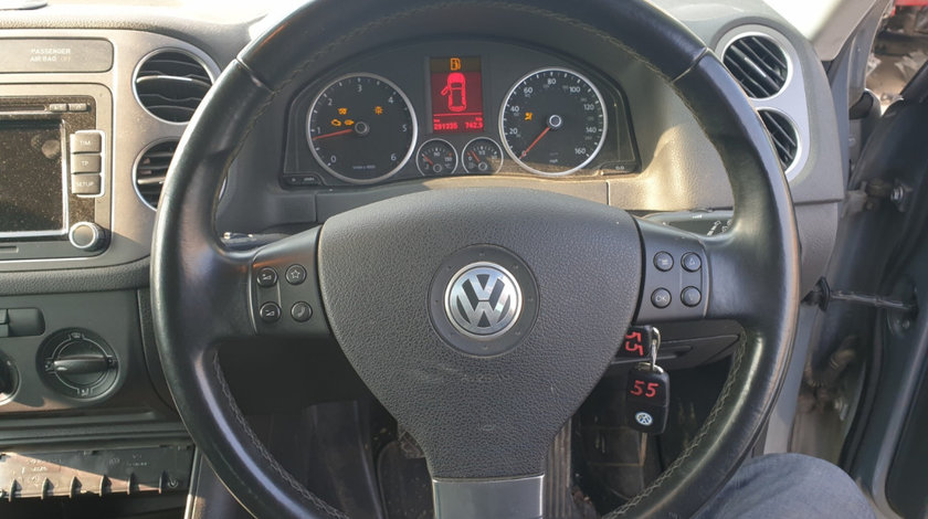 Airbag de pe Volan 3 Spite cu Comenzi Volkswagen Tiguan 2007 - 2011