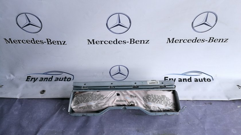 Airbag genunchi Mercedes C Class W204 Facelift