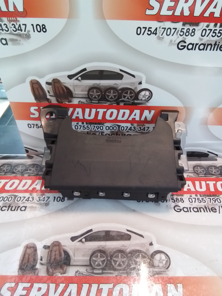 Airbag genunchi Mitsubishi Outlander 2 (2006->) 2.4 Benzina 2019, TG09D04001
