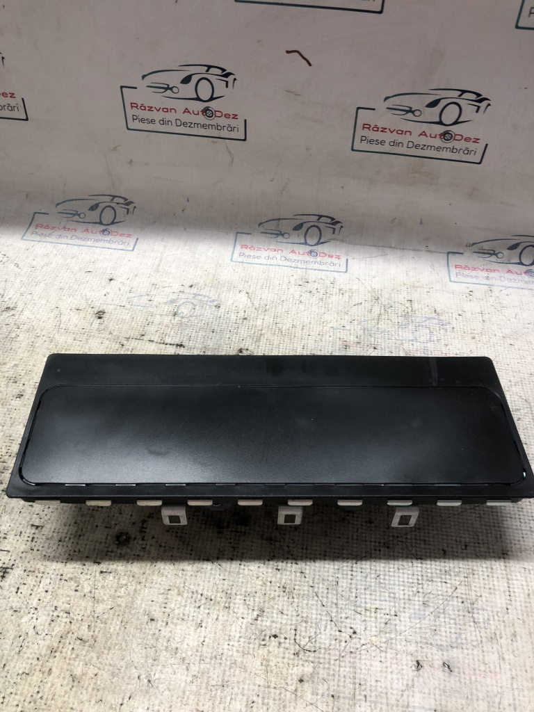 Airbag genunchi Volkswagen Passat B8 2015, 3G2880842E