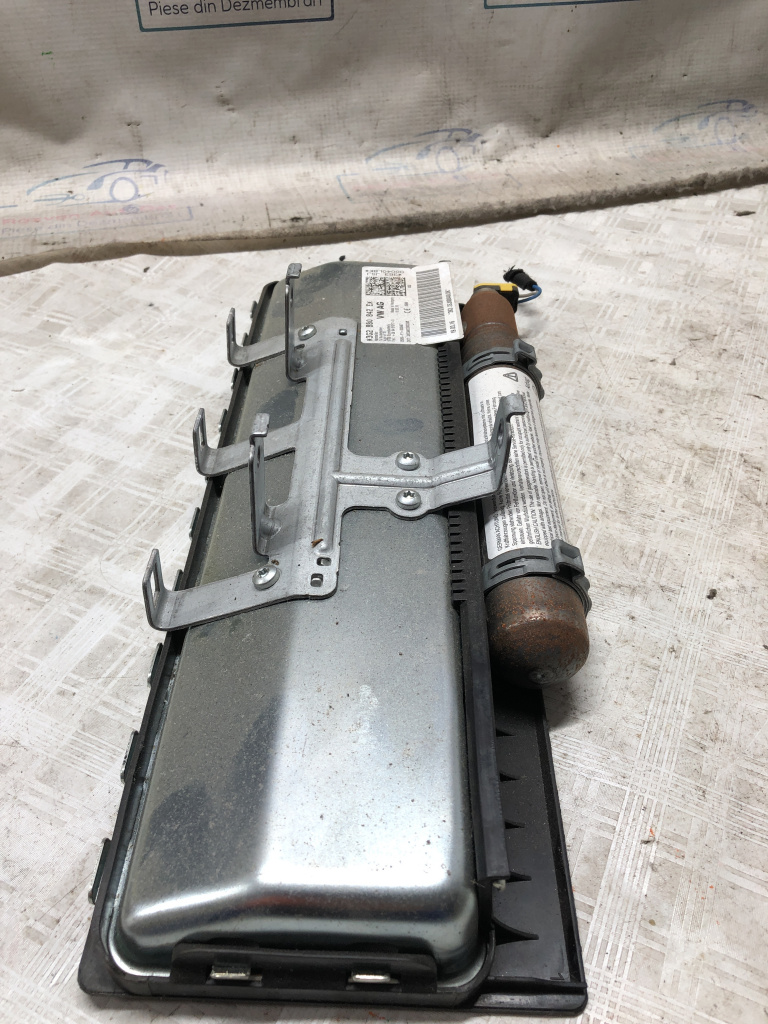 Airbag genunchi Volkswagen Passat B8 - Motorina 2016, 3G2880842E