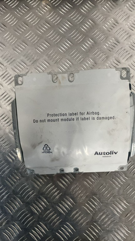 Airbag pasager Volvo V50 2.0 d cod motor D4204T an 2010 cod 8623350