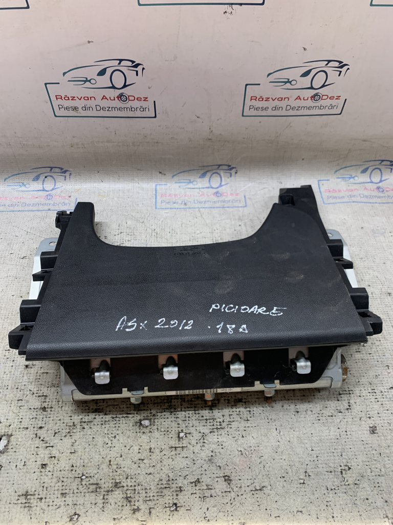 Airbag picioare Mitsubishi ASX 1.5 Motorina 2012, 7030A241