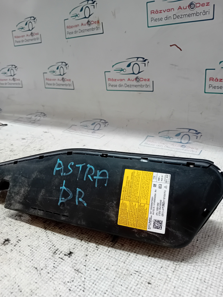 Airbag scaun dreapta fata Opel Astra J 2011, 13251382