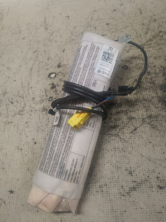Airbag scaun dreapta fata Volkswagen Scirocco 2011, 1K8880242B
