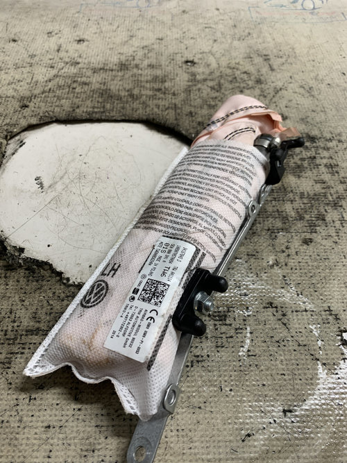 Airbag scaun stanga fata Skoda Octavia 3 - Motorina 2015, 5E0880241A