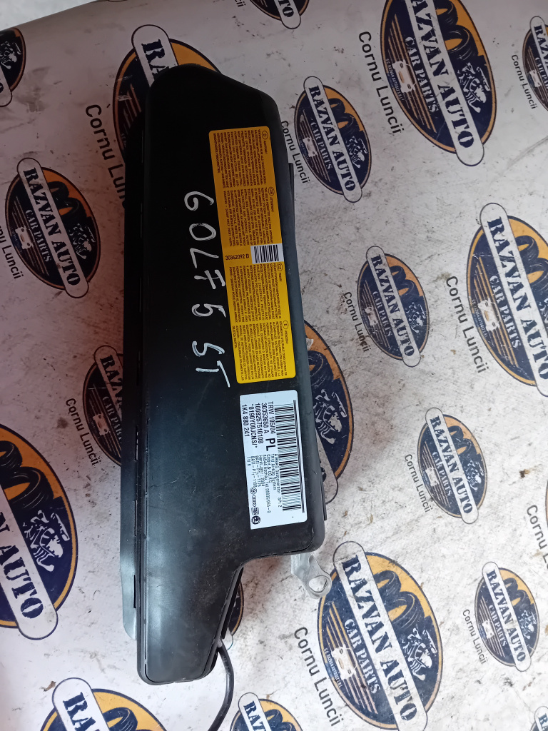 Airbag scaun stanga fata Volkswagen Golf 5 2007, 30353650A