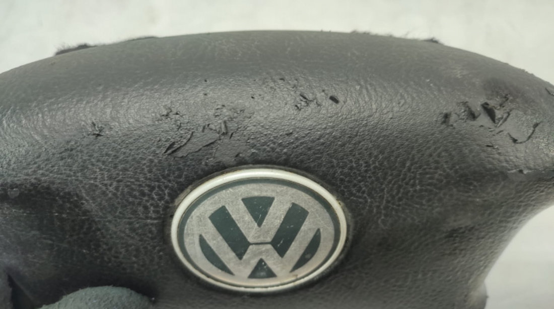 Airbag volan 137705101 Volkswagen VW Golf 4 [1997 - 2006]