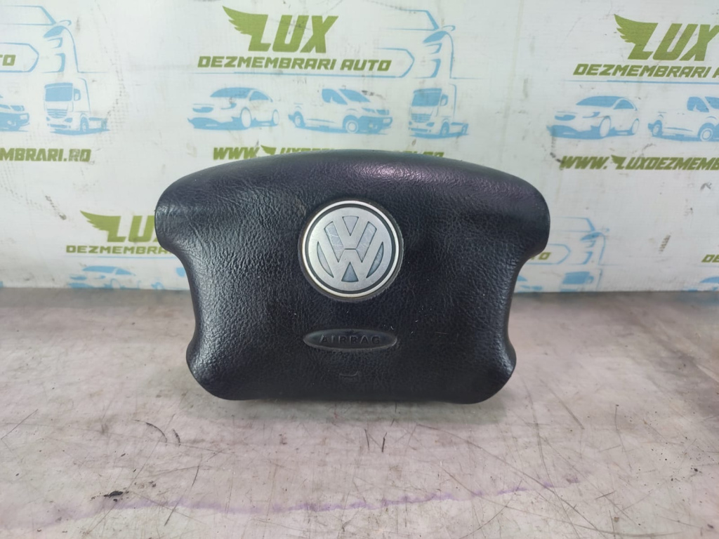Airbag volan 3b0880201bm Volkswagen VW Golf 4 [1997 - 2006] 1.9 AXR