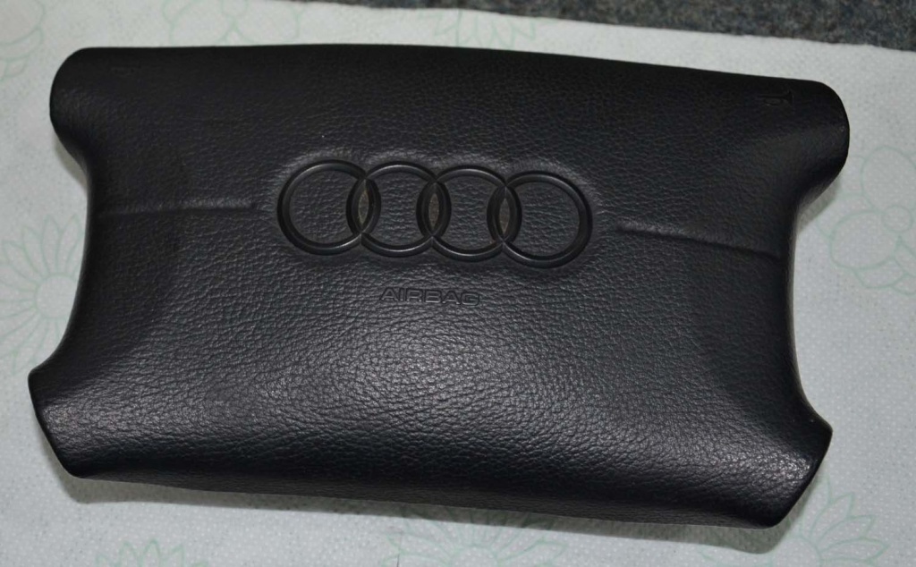 AIRBAG VOLAN AUDI A6 C4/100. COD: 4A0880201J / 3240056