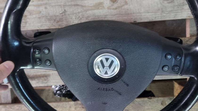 Airbag volan Vw Golf 5 2005 2006 2007 2008 2009 2010 cod 1K0880201DF