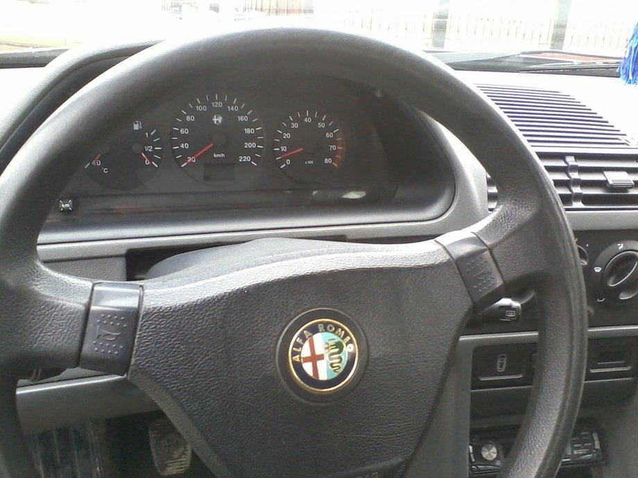 Alfa Romeo 145 990