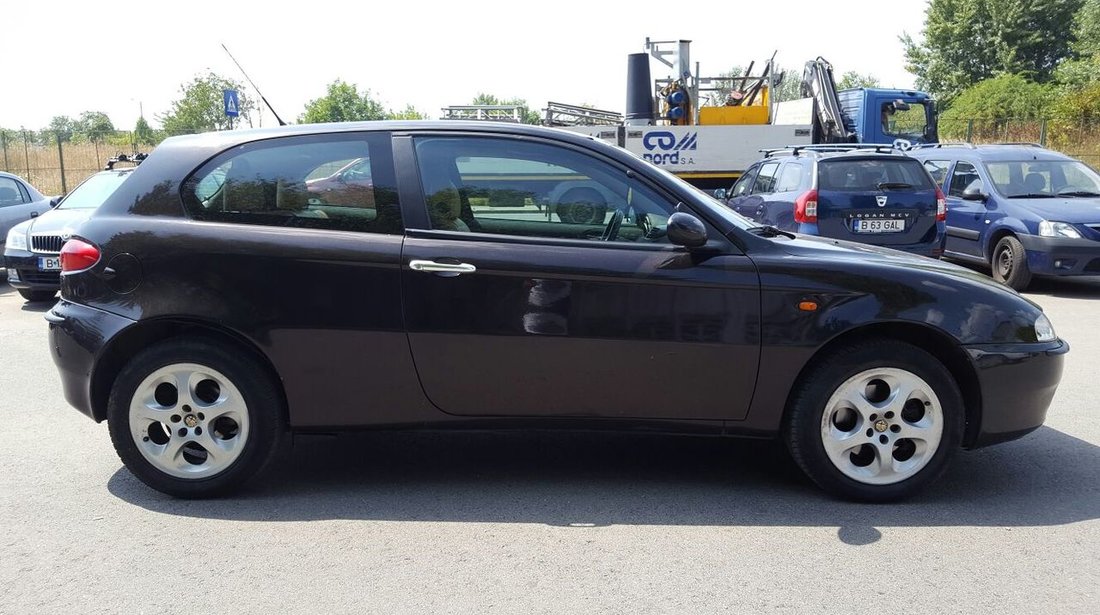 Alfa-Romeo 147 1,9 JTD DIESEL 2001