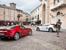 Alfa Romeo 4C vs Porsche Cayman