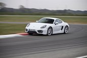 Alfa Romeo 4C vs Porsche Cayman