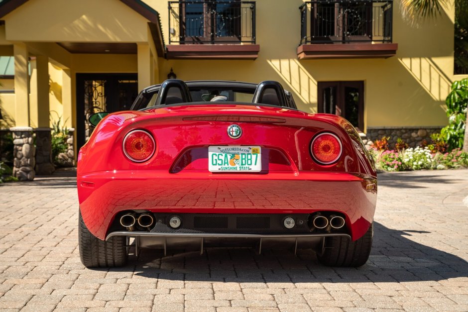 Alfa Romeo 8C Spider de vanzare