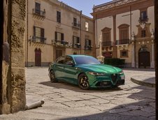 Alfa Romeo Giulia Quadrifoglio 100° Anniversario si Alfa Romeo Stelvio Quadrifoglio 100° Anniversario