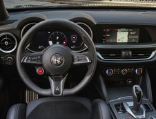 Alfa Romeo Giulia Quadrifoglio 100° Anniversario si Alfa Romeo Stelvio Quadrifoglio 100° Anniversario