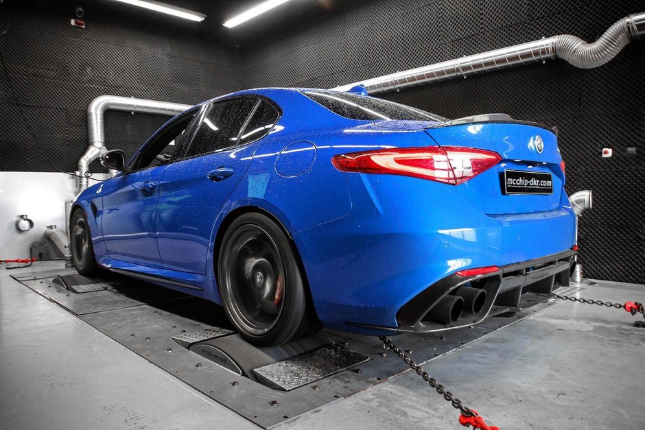 Alfa Romeo Giulia Quadrifoglio de la McChip-DKR