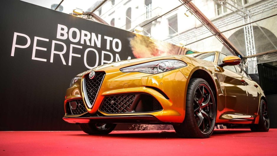 Alfa Romeo Giulia Quadrifoglio Ochre