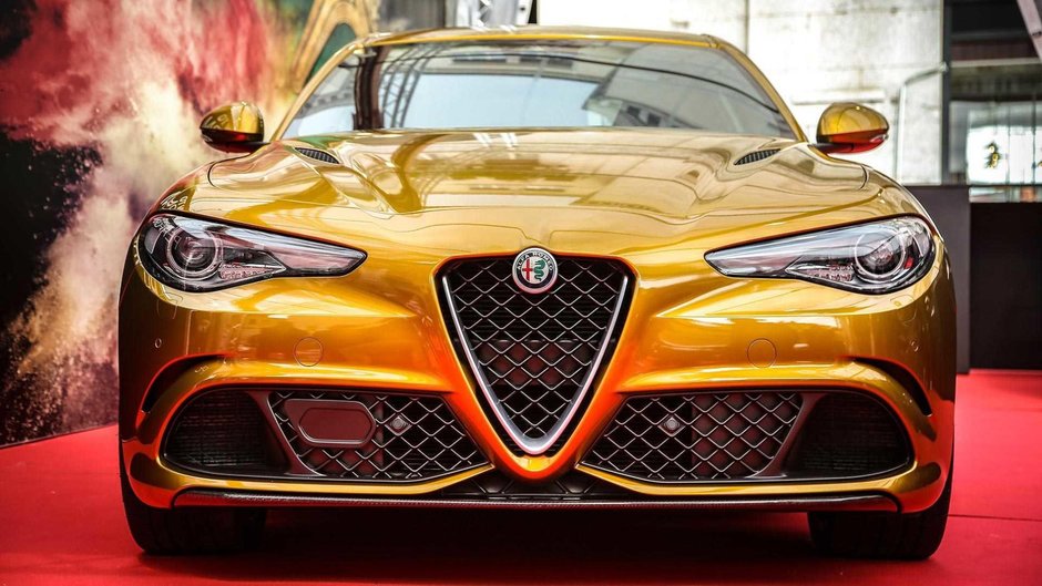 Alfa Romeo Giulia Quadrifoglio Ochre