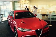Alfa Romeo Giulia QV in alb