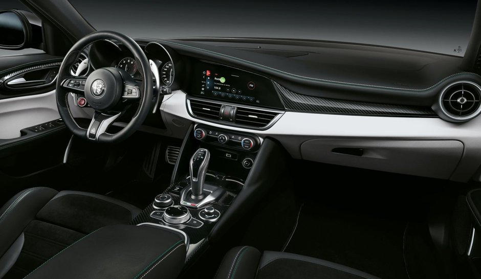 Alfa Romeo Giulia si Stelvio Quadrifoglio