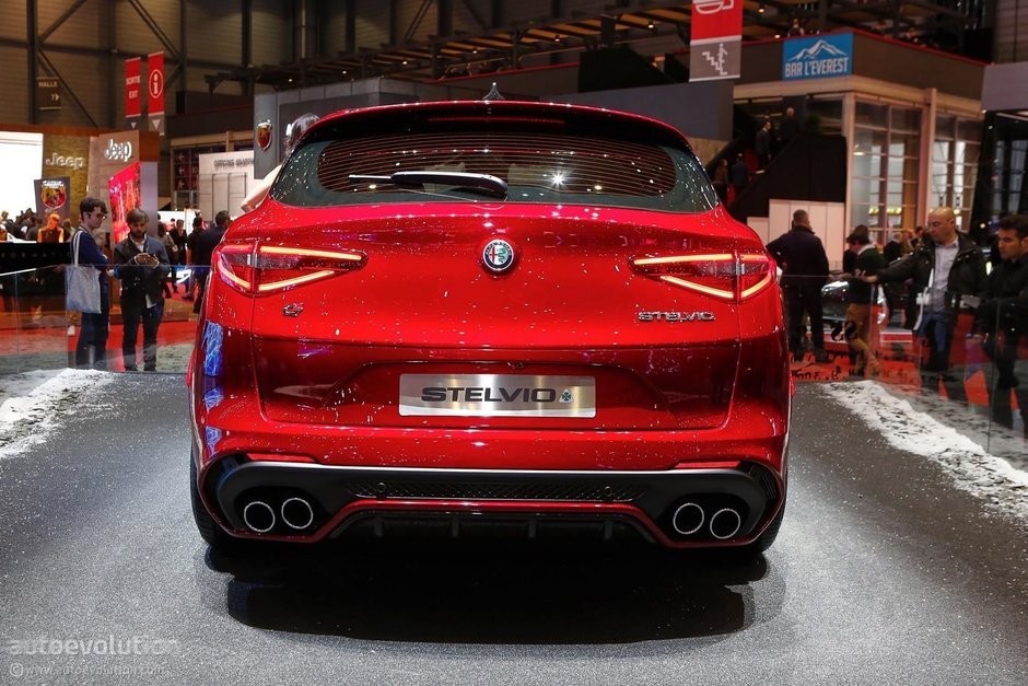 Alfa Romeo Stelvio- Poze reale