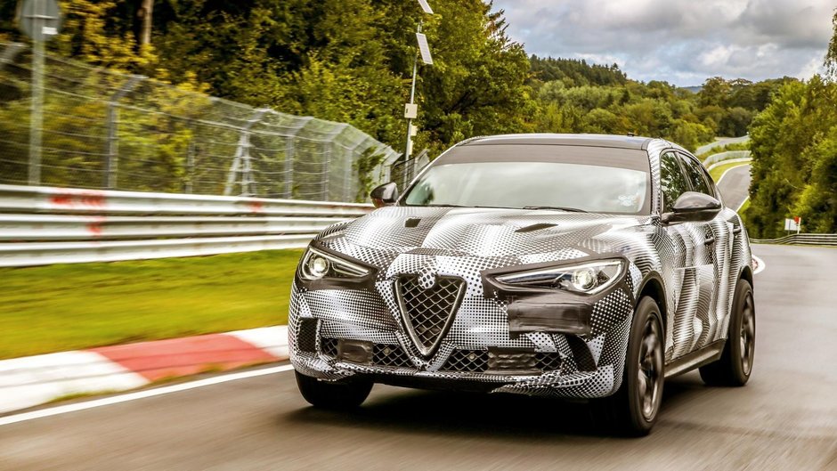 Alfa Romeo Stelvio Quadrifoglio pe Nurburgring