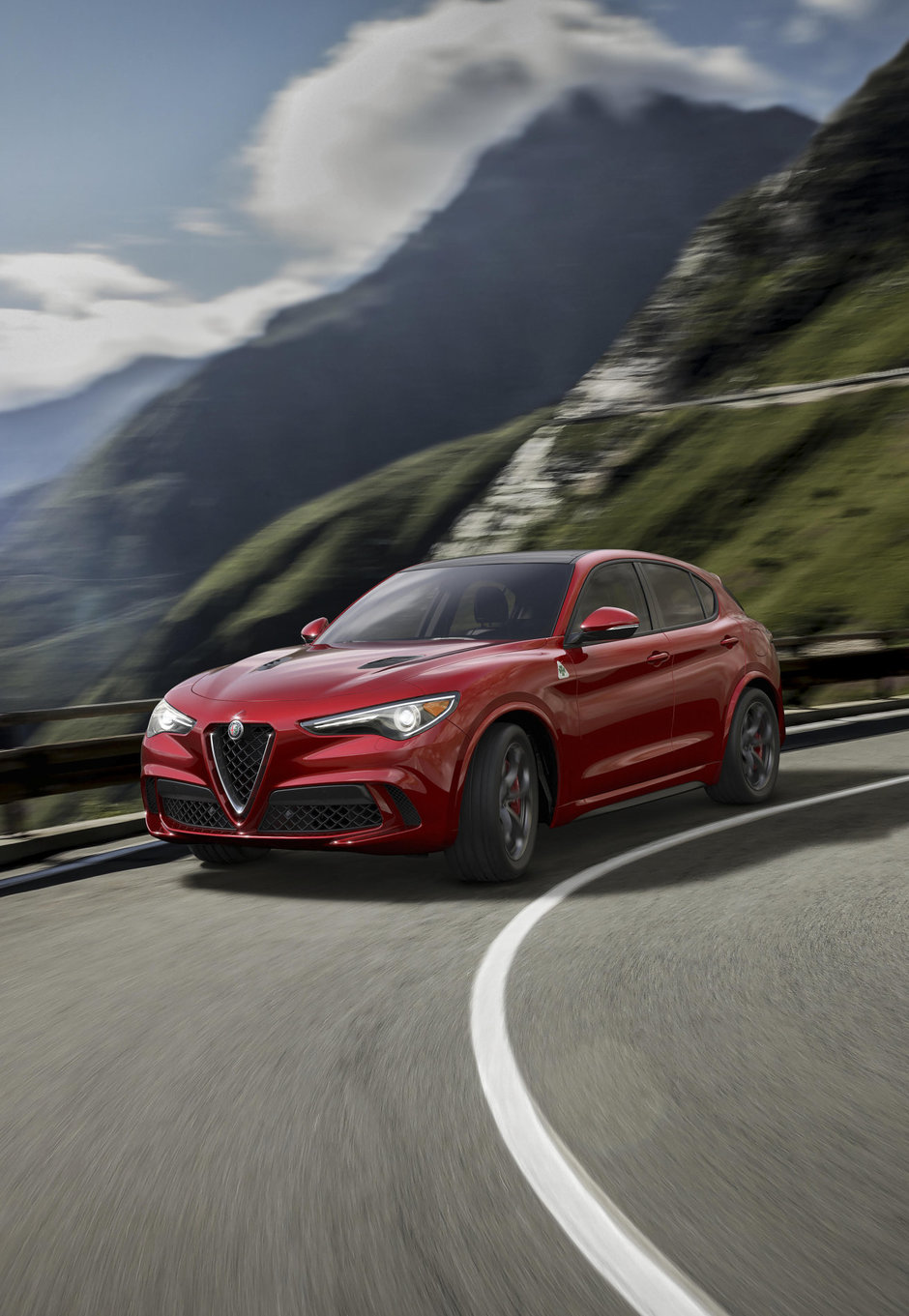 Alfa Romeo Stelvio si Stelvio Quadrifoglio