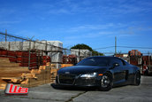All black everything: Audi R8 & HRE 593R