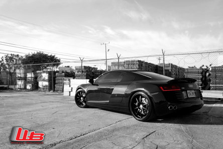 All black everything: Audi R8 & HRE 593R