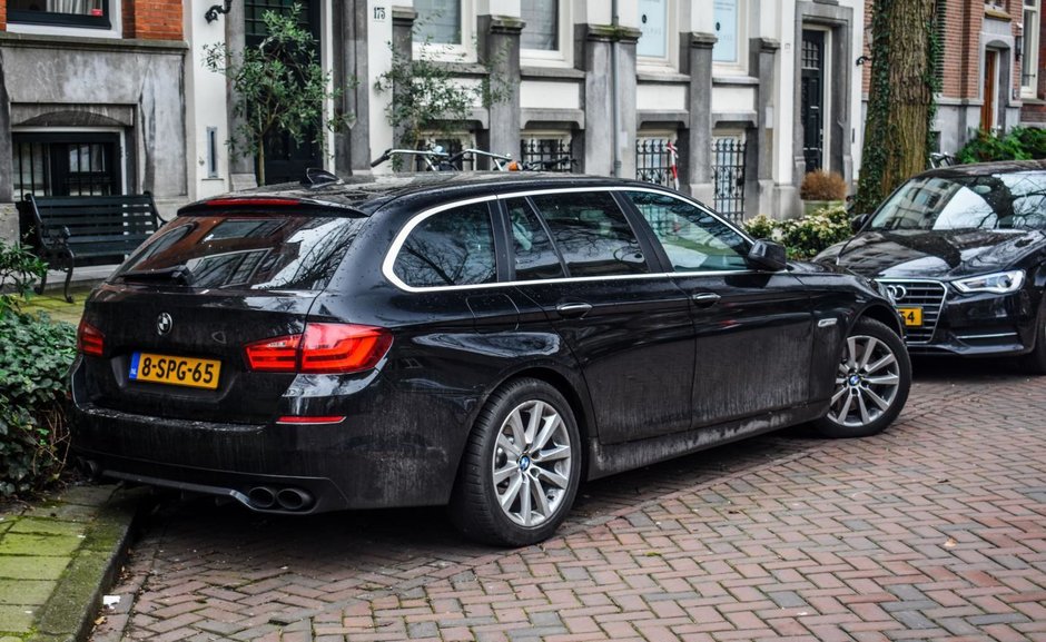 Alpina B5 Touring pe strada