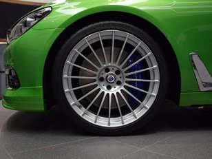 Alpina B7 in Java Green