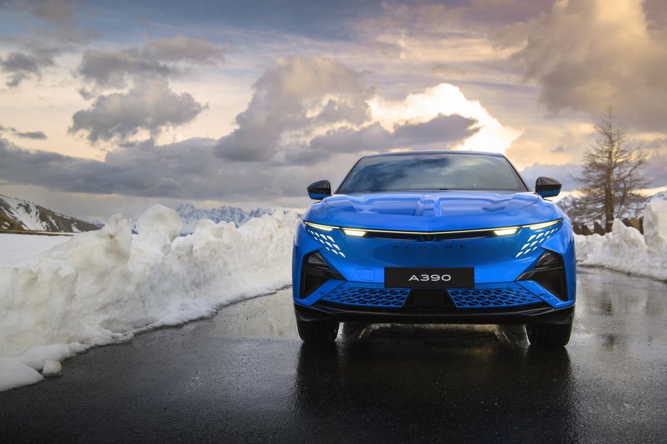 Alpine A390