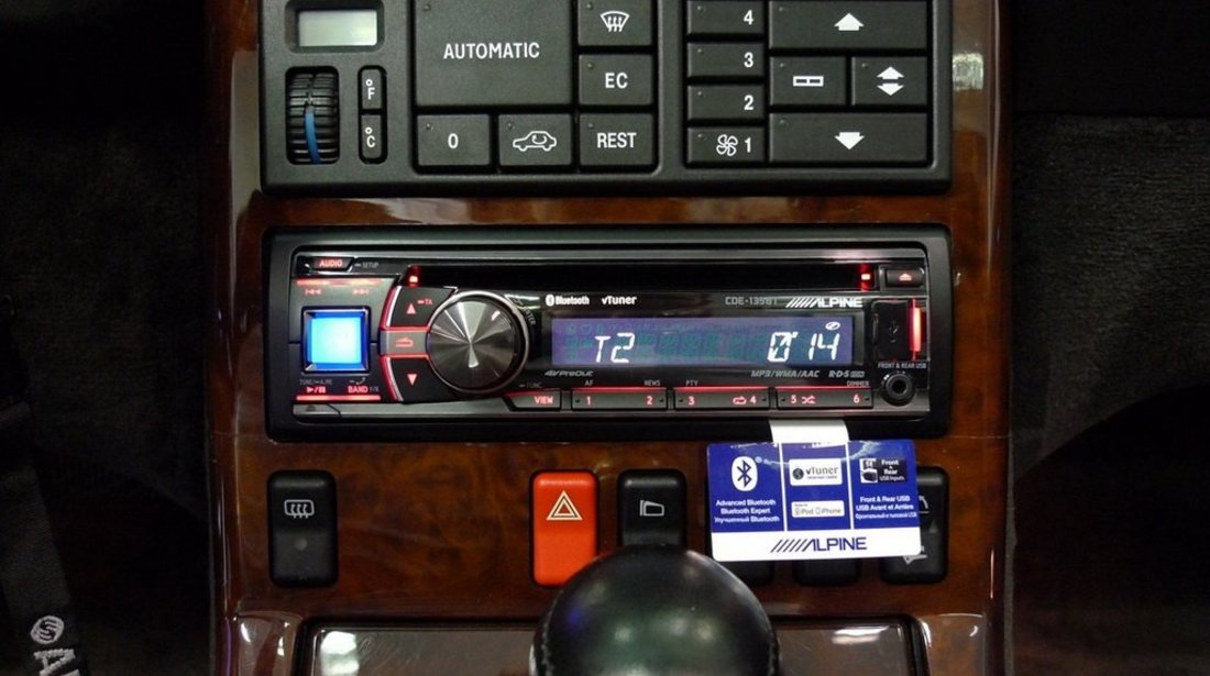 ALPINE CDE-135BT RADIO-CD MP3 Player Auto C USB Montaj In Toata Tara