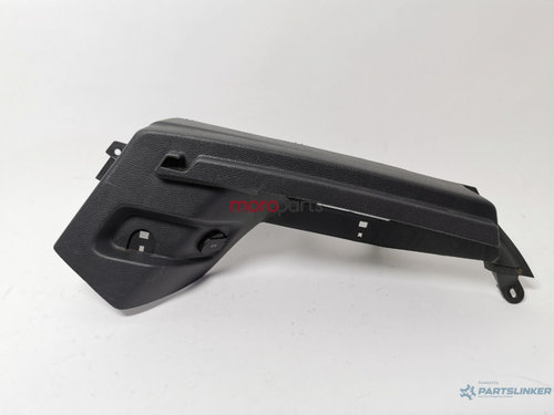 Alte ornamente portbagaj dreapta spate VOLKSWAGEN GOLF V 1K1 2003 - 2009 VAG 1K6867762Q