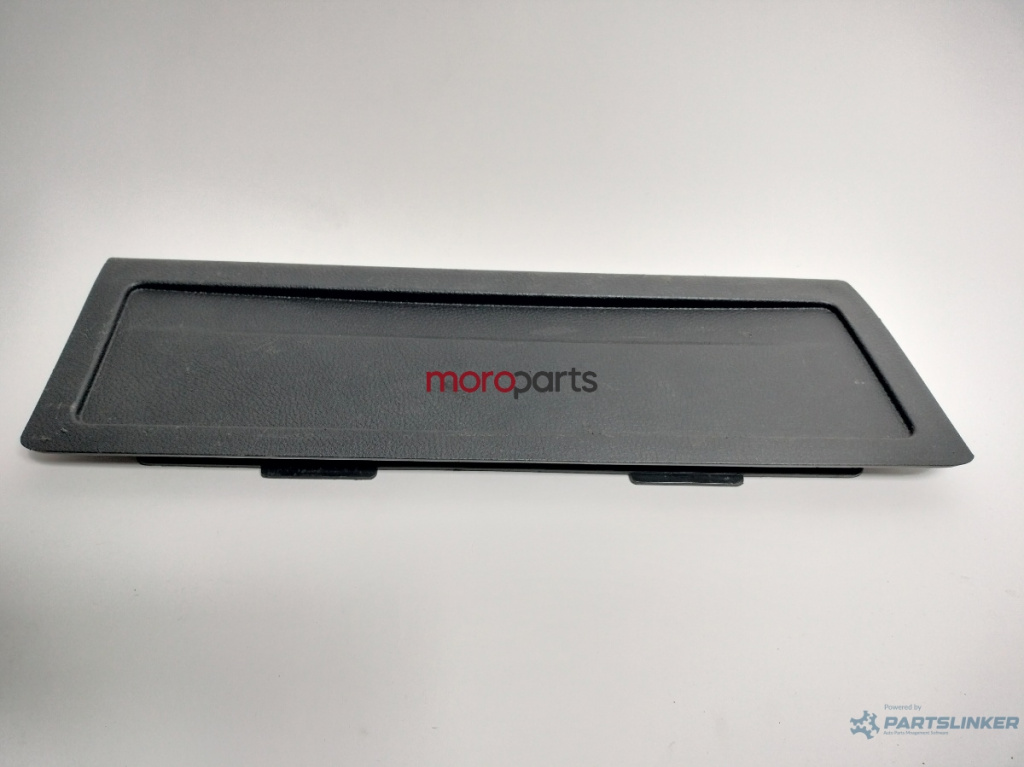 Alte ornamente portbagaj dreapta spate VOLKSWAGEN PASSAT Variant 3C5 2005 - 2011 TDI 16V BKP, CBAB VAG 3C9867464