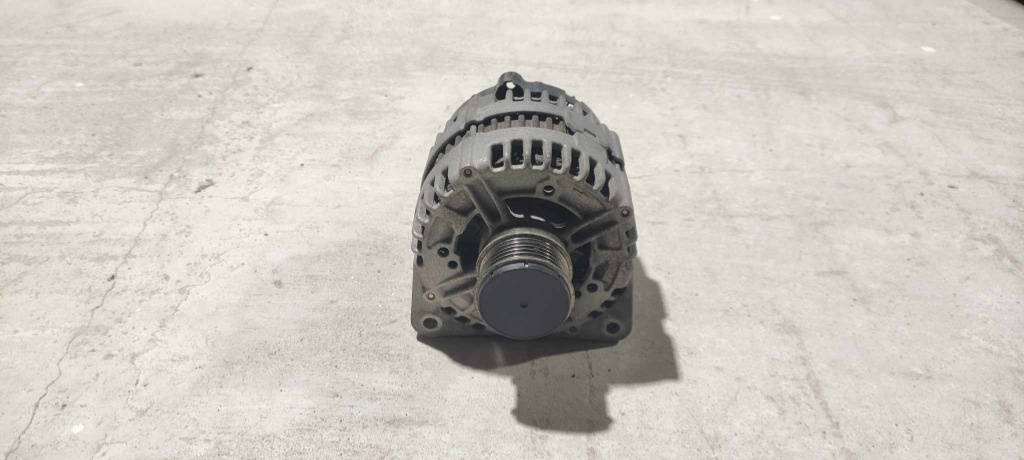 Alternator 03L903023D Volkswagen Sharan 2.0 TDI an fab. 2013 - 2022