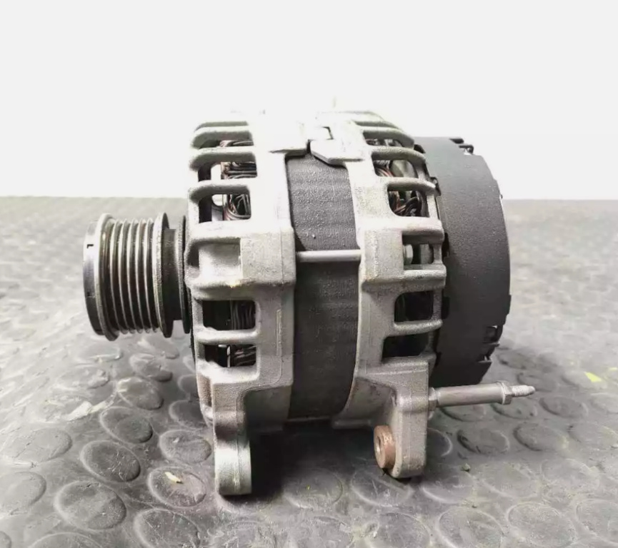 Alternator 03L903024F VW Passat B7 2.0 TDI an fab. 2010 - 2014