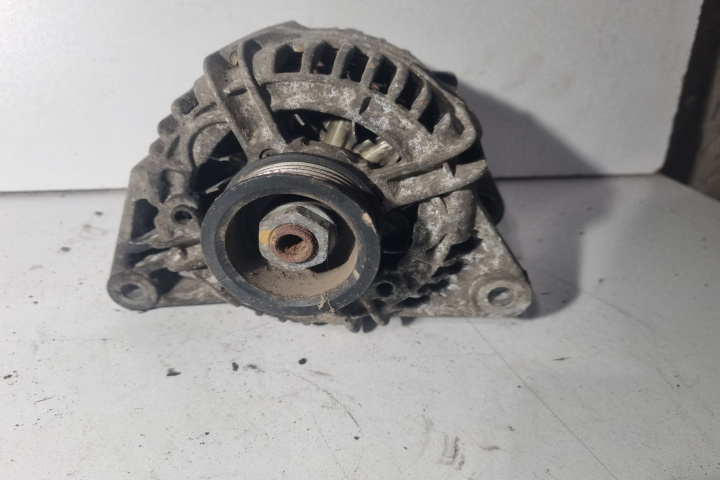 Alternator 06B 903 016 A 90A Volkswagen VW Passat B5.5 [facelift] [2000 - 2005] Sedan 1.6 MT (102 hp)
