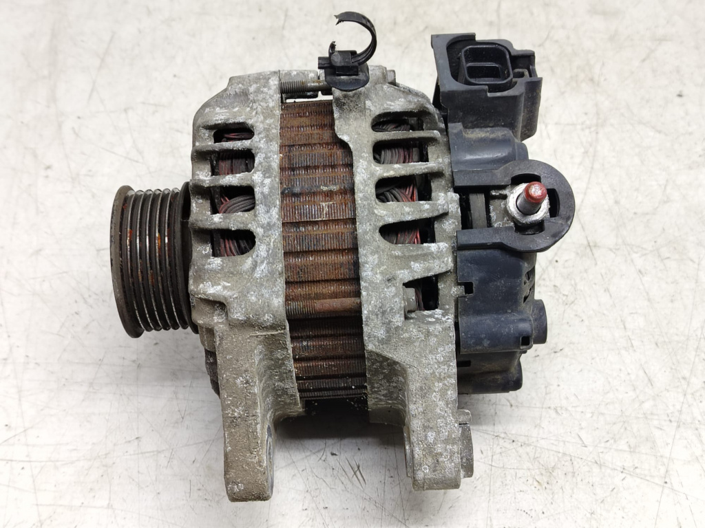 Alternator 1.4 benzina 373002b101 Kia Ceed [2007 - 2010]