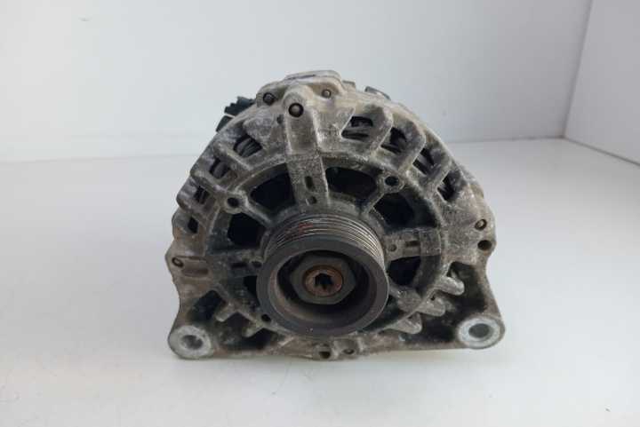Alternator 1.4 i / 1.6 i 9649611780 Peugeot 207 [2006 - 2009]