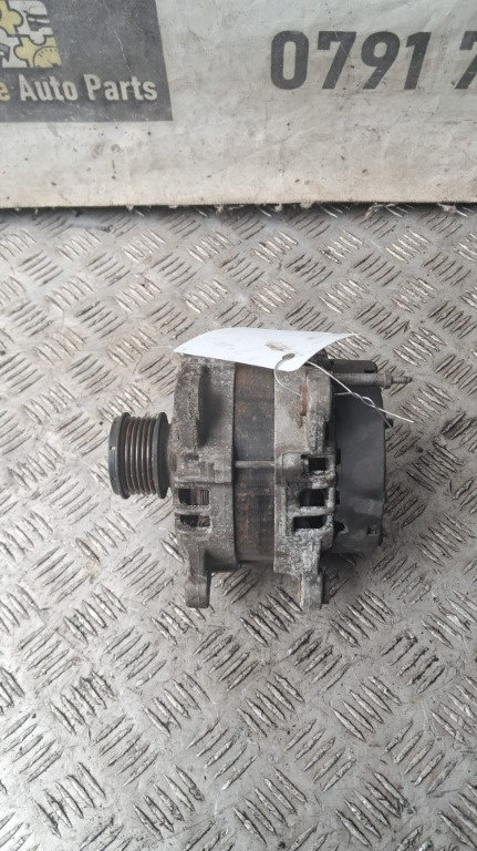 Alternator 1.6 TDI CAY VW Passat B7 an 2012 cod 03L903024F / 0125811027