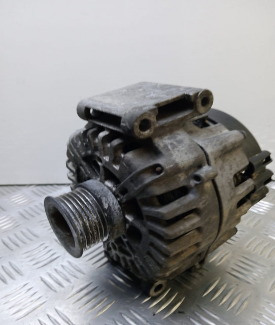 Alternator 180A fg18s077 Mercedes-Benz Sprinter 2 906 [2006 - 2013]