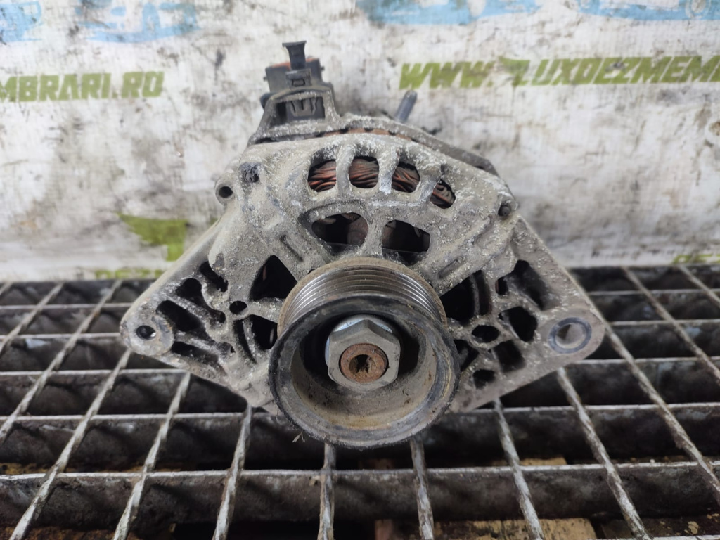 Alternator 37300-2B101 1.6 benzina G4FC Kia Ceed [facelift] [2010 - 2012] 1.6 benzina G4FC